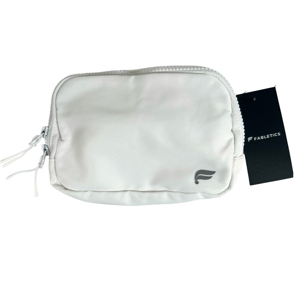 New With Tag – Fabletics The Belt Bag (Classic White)